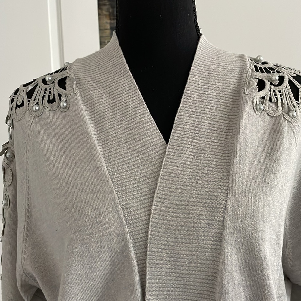 Ember Cardigan Sweater Women Size L Gray Lace Beads Embellished Open Front NWT - Picture 4 of 14